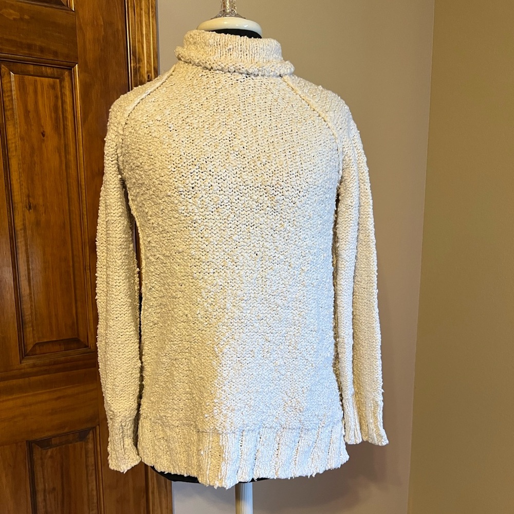 ❤️ Moth by Anthropologie Boucle White Cream Turtleneck Sweater